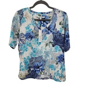 New NWT Chico's Basic Short Sleeve Knit Floral Top Size 1 US Medium